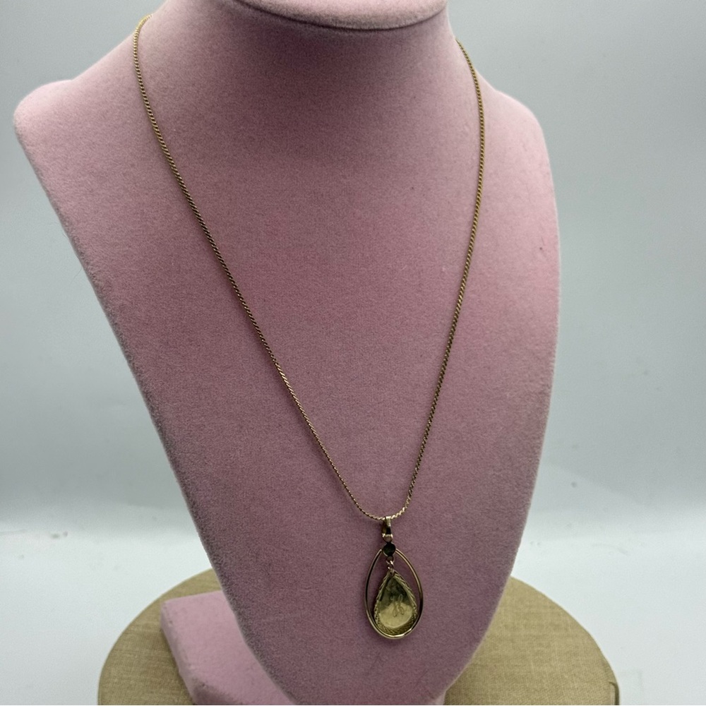 Gold tone Teardrop Pendant with etching Necklace